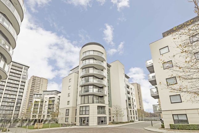 Thumbnail Flat to rent in Pump House Crescent, Brentford