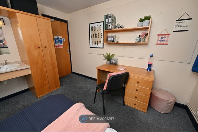 Thumbnail Room to rent in Thynne Street, Bolton