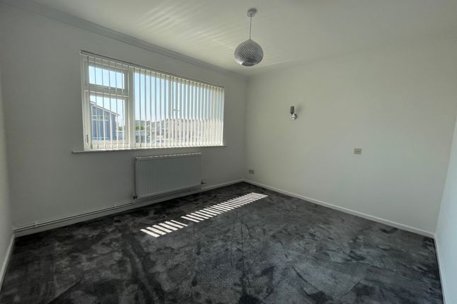Rest Bay Close, Rest Bay Close, Porthcawl photo 4