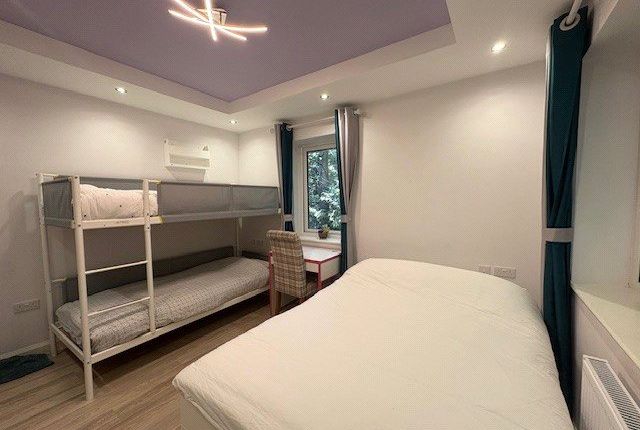 Flat 4 Countrywide House, 28, Wellington Business Park, Crowthorne photo 5
