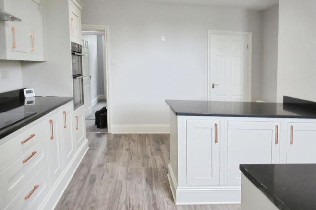 12, Oak Terrace, Leeds photo 4
