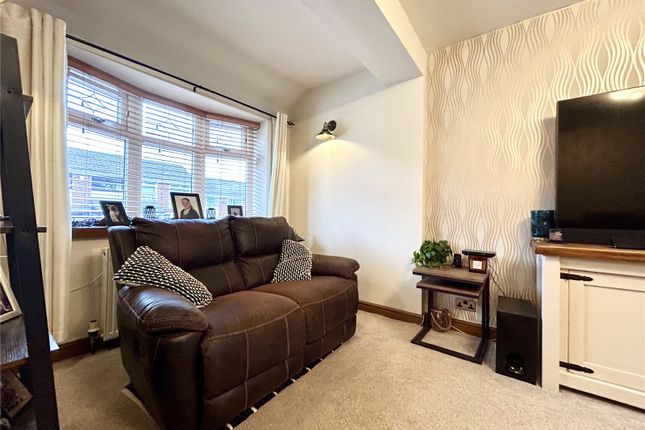 Town house for sale in Princess Close, Mossley