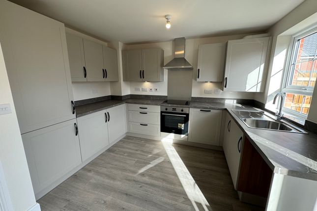 13, Ringlet Close, Worksop photo 3