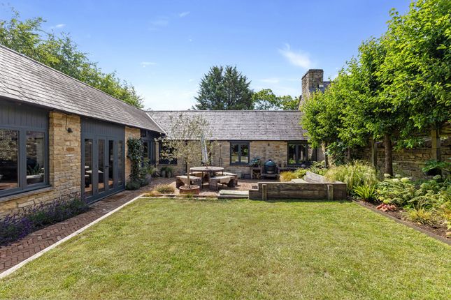 3-bed house on Manor, Manor Barns, Oxfordshire, £1,095,000