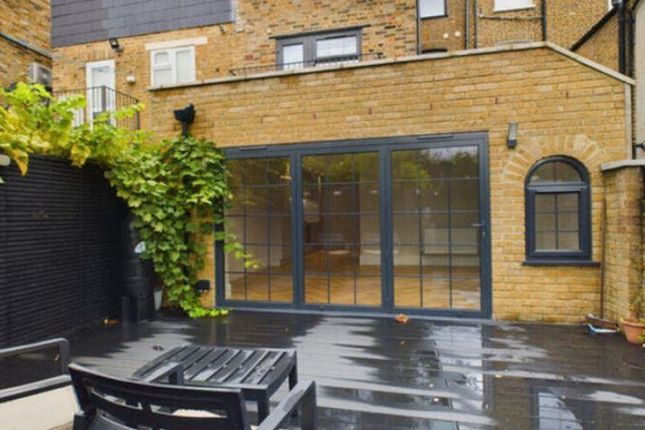 18, Brooke Road, London photo 3