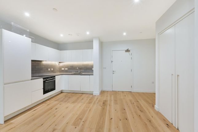 19 Pinnacle House, No Street Name Specified, London photo 2
