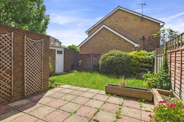 1, Trevithick Close, Feltham photo 3