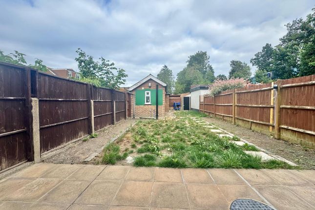 8 Stanhope Grove, BECKENHAM photo 3
