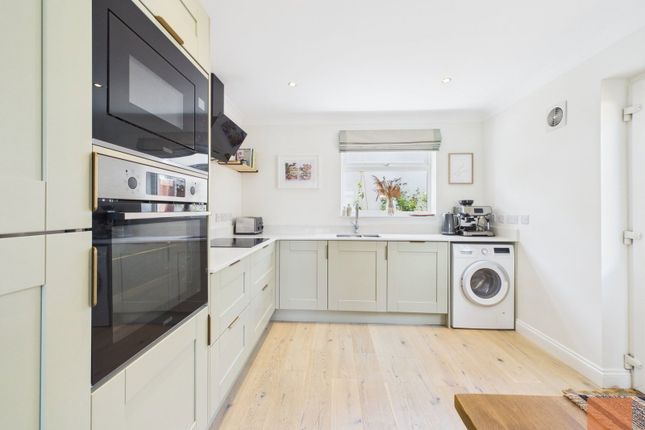 6, Lower Hillcrest, Perranporth photo 4