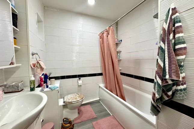 95 Lower Thomas Street, Merthyr Tydfil photo 3
