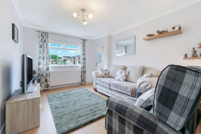 118, Mainscroft, Renfrewshire photo 3