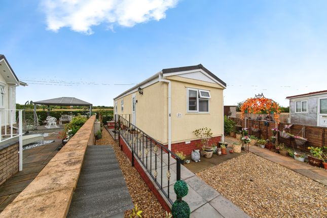 1-bed caravan on 6, Braemar Residential Park, Lincoln, £75,000
