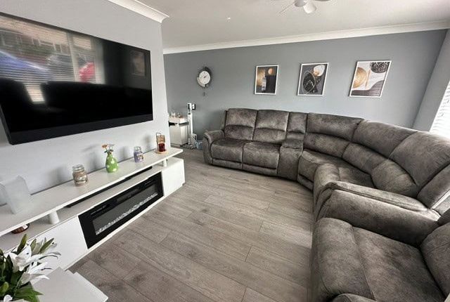 98, MOUNT ROAD, THATCHAM photo 4