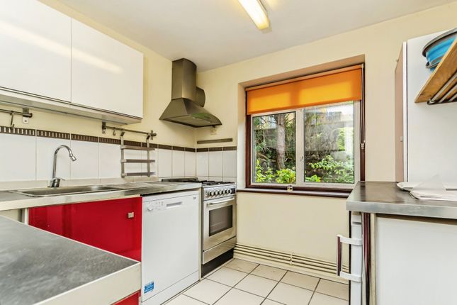 84, Godstone Road, Surrey photo 3