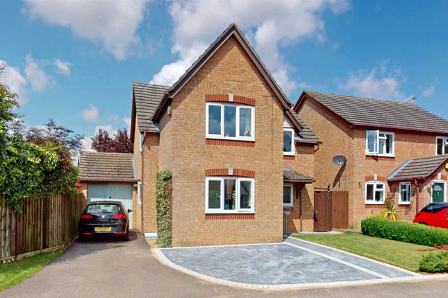 Thumbnail Detached house for sale in Dundee Drive, Stamford, Lincolnshire