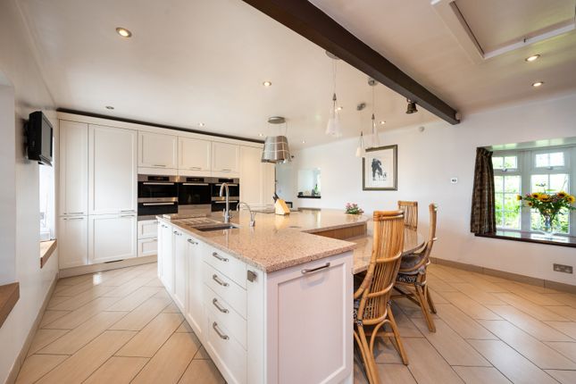 8, Bonnington, Kirknewton photo 4