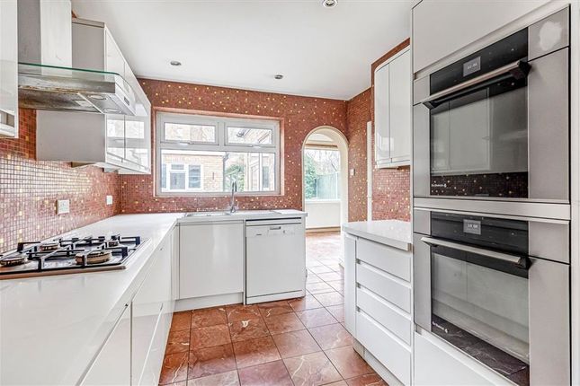 49, Bowes Road, London photo 4