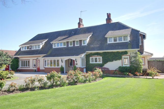 Thumbnail Detached house for sale in Melton Road, Melton, North Ferriby