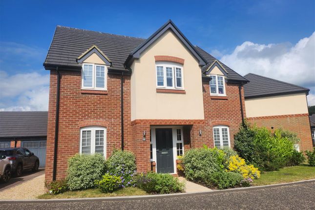 5, Winter Crescent, Lydney photo 3