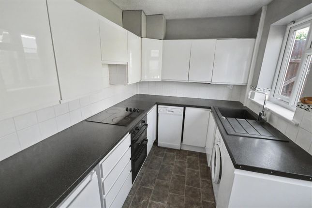 6, Ixworth Close, Northampton photo 5