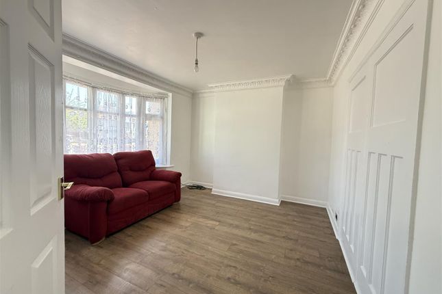 209, Harrow Road, Wembley photo 4