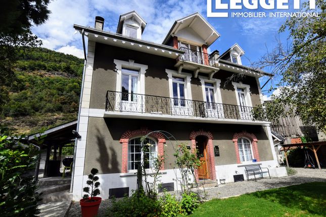 Villa for sale in Bagnères-De-Luchon, Haute-Garonne, Occitanie