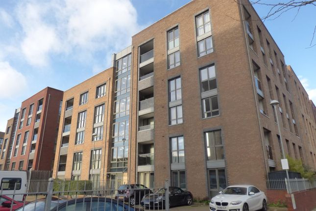 Thumbnail Flat for sale in Silwood Street, London