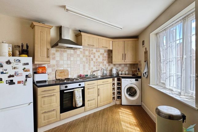 22, Tunbridge Way, Ashford photo 2