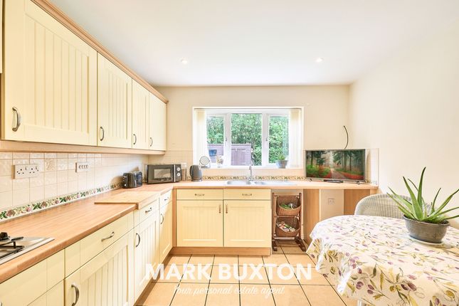 3 Row Moor Way, Stoke-on-Trent photo 3