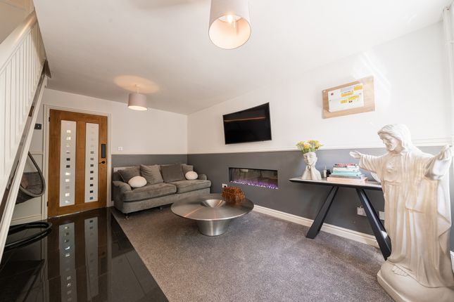 8 Bryony Road, Leicester photo 4