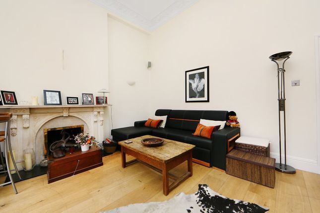 Flat for sale in Onslow Gardens, London