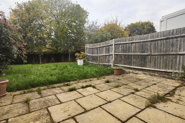 4 Noahs Place,, Noahs Ark, Sevenoaks photo 3