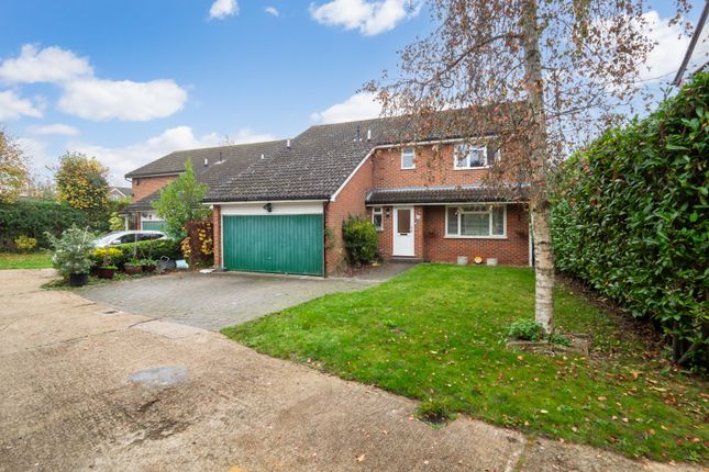 Thumbnail Detached house to rent in The Ridgway, Sutton