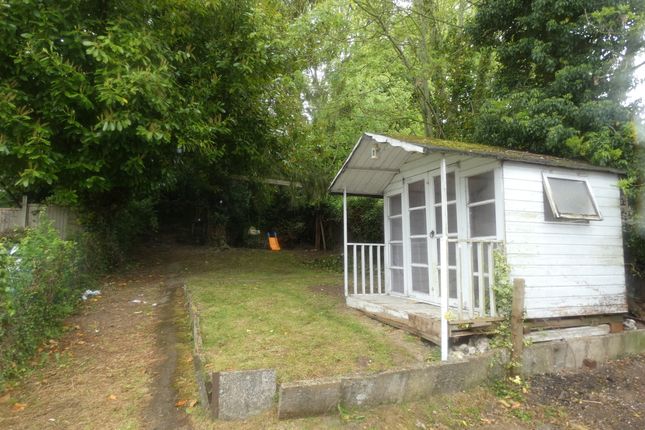 137, Runley Road, LUTON photo 2