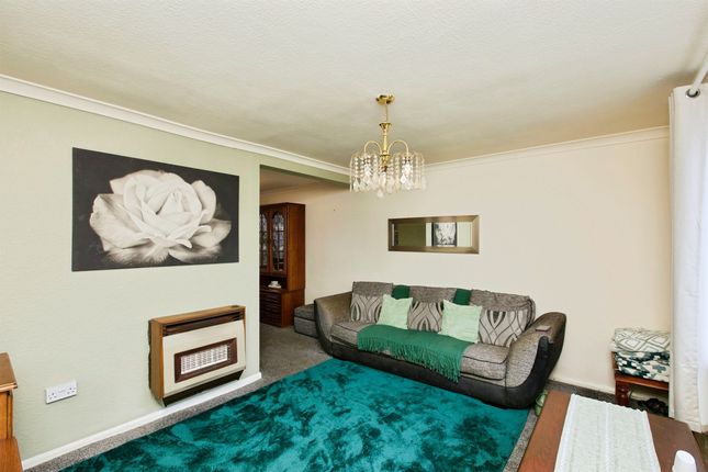 17, Coronation Avenue, Belper photo 3
