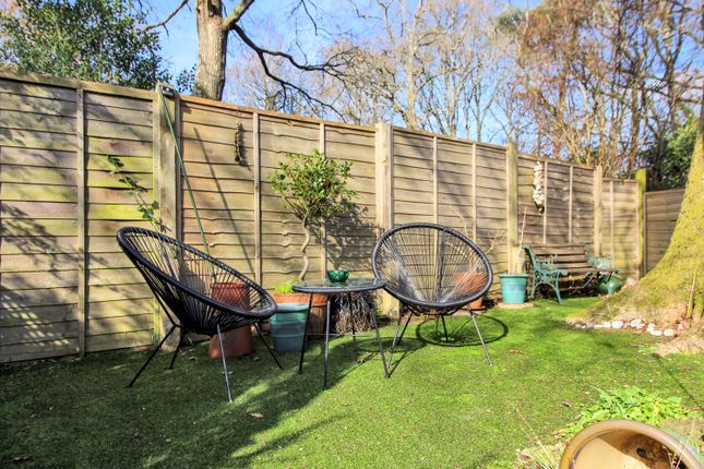 18, Kent Road, Bordon photo 4