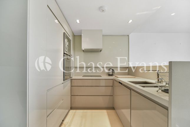 Flat 3405 West Tower, 1, Pan Peninsula, Canary Wharf photo 2
