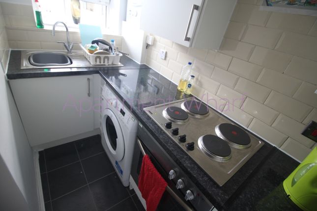 51, London photo 4