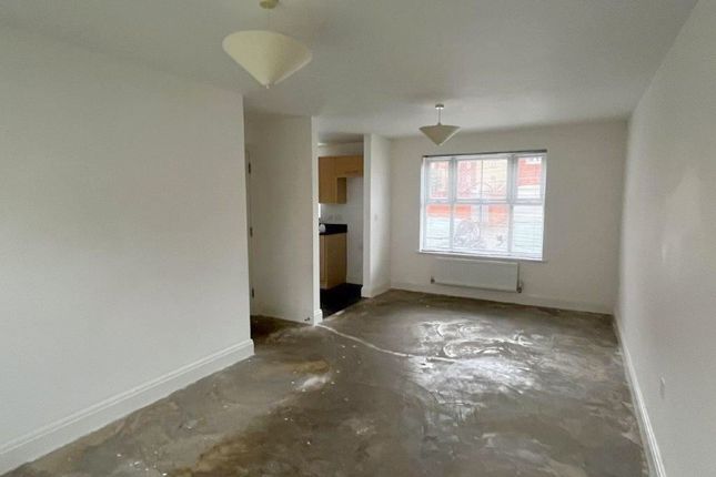 19 Hazel Avenue, Walton Cardiff, Tewkesbury photo 4