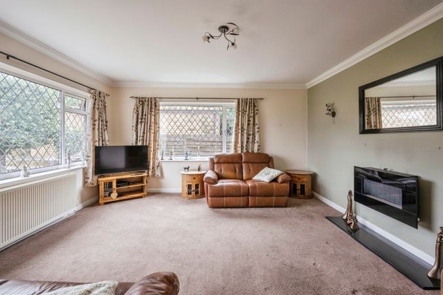 14, Normanby Road, Scunthorpe photo 2