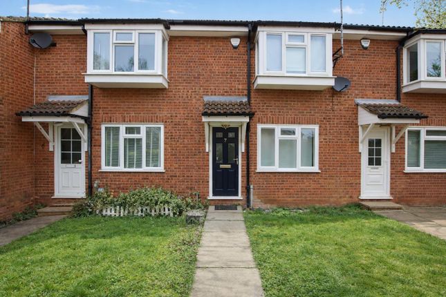 7, Cygnet Close, Borehamwood photo 3