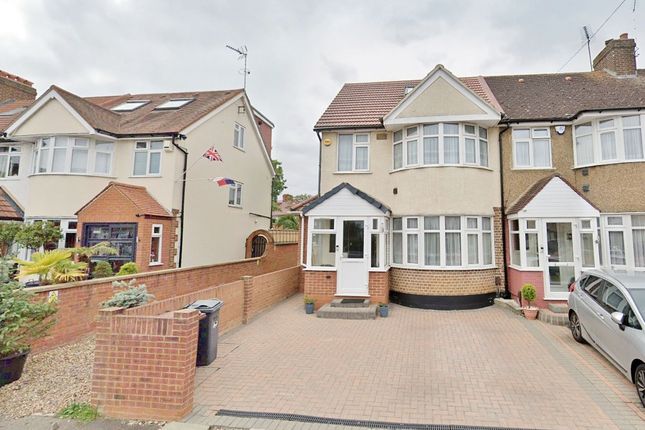 End terrace house to rent in Elmer Gardens, Isleworth