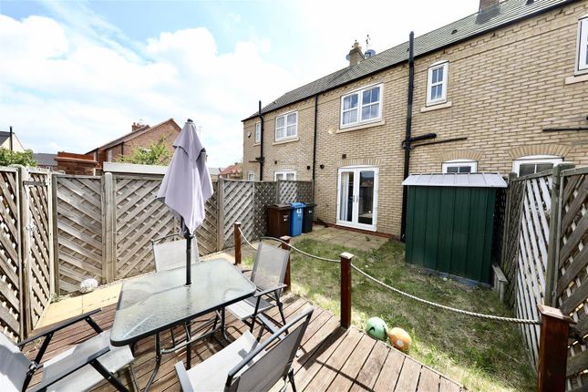 Terraced house for sale in Hamlet Drive, Kingswood, Hull