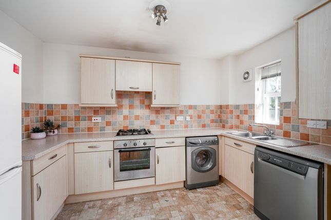 13 Titchmarsh Close, Royston photo 4
