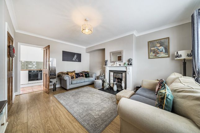 68, Ross Way, London photo 3