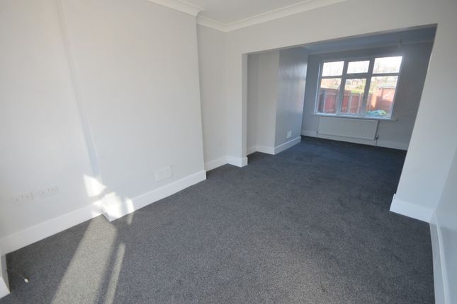 94, Chelmsford Avenue, Grimsby photo 2