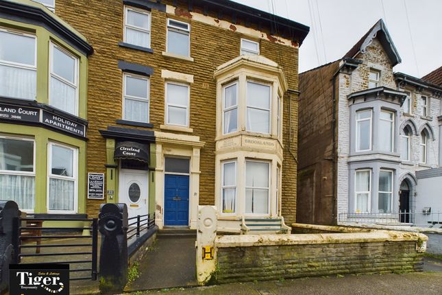 Flat to rent in Withnell Road, Blackpool, Lancashire