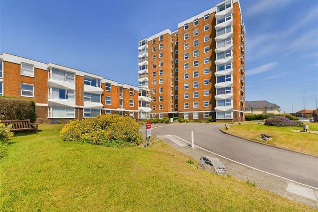 Thumbnail Flat for sale in Milford Court, Brighton Road, Lancing.