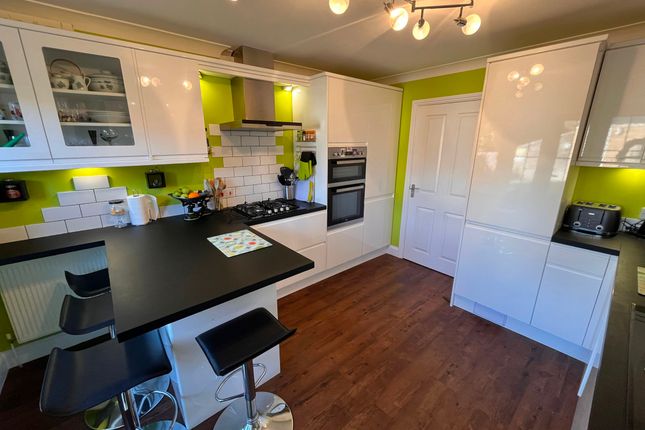 3 Marina Drive, Earith photo 4