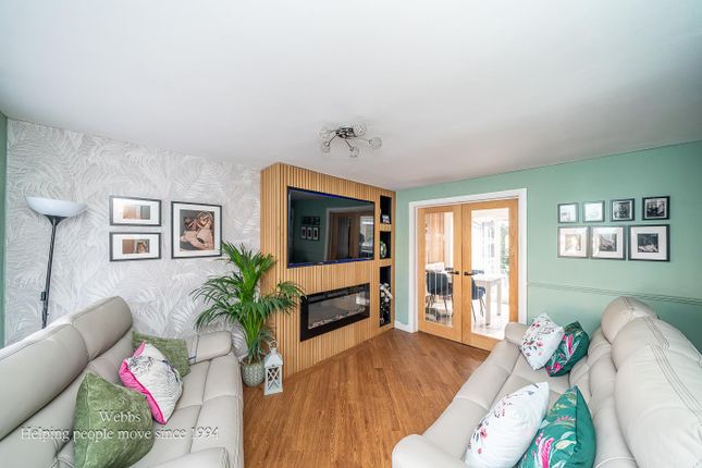 11, Wallace Close, Cannock photo 2